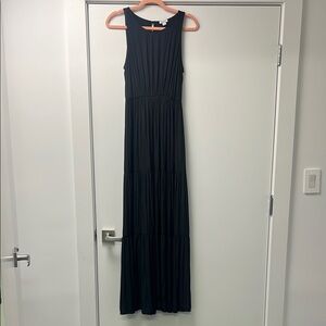 Splendid women’s Black Sleeveless tiered crepe look Maxi Dress medium